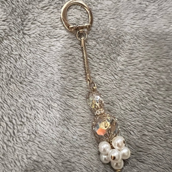 Vintage Aurora Borealis Crystal Pearl Keychain - Picture 5 of 6